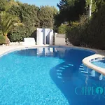 Shangrilla Con Piscina Comunitaria 度假居 *